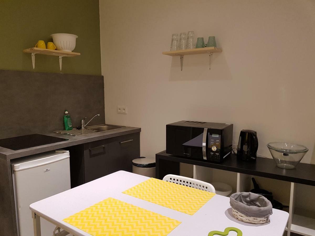 Апартаменты Studio Equipe Centre Ville Ле-Крёзо Экстерьер фото