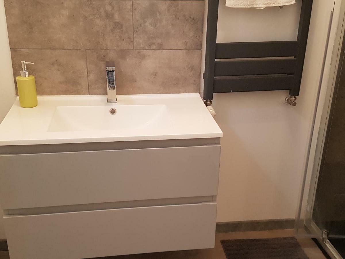 Апартаменты Studio Equipe Centre Ville Ле-Крёзо Экстерьер фото
