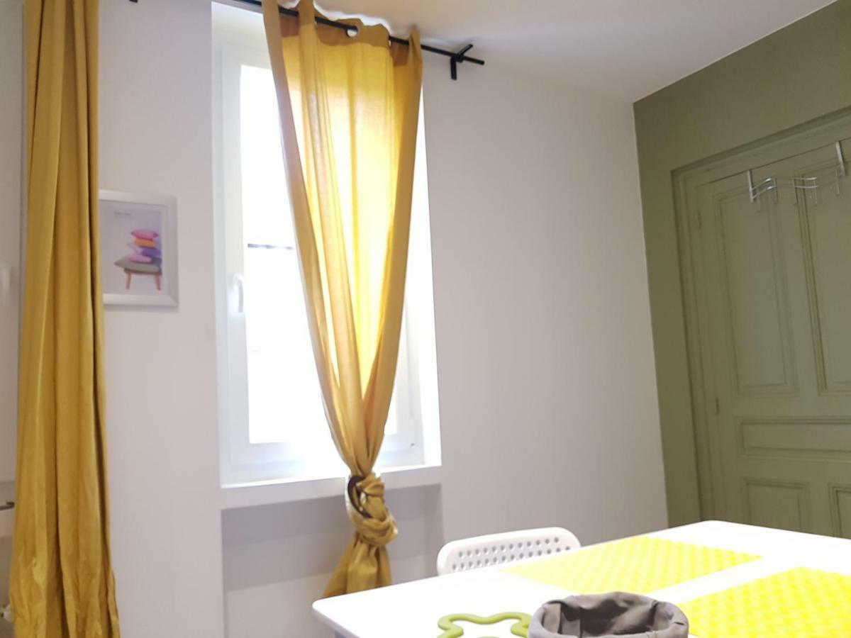 Апартаменты Studio Equipe Centre Ville Ле-Крёзо Экстерьер фото